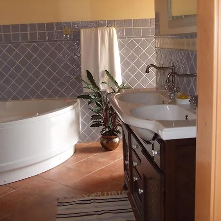 Quinta Do Mar Mit Whirlpool By Interhome